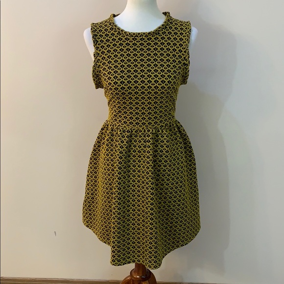 Cute mustard colored dress - Picture 3 of 11